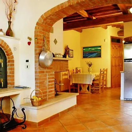 Casale Citerno Apartment *
